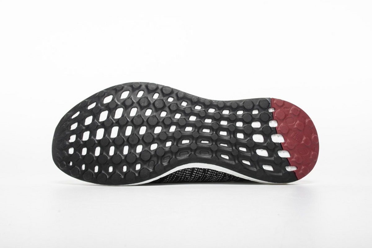 小椰子2代 黑白红8813-4 Adidas Pure Boost GO Carbon/Core Black/Power Red