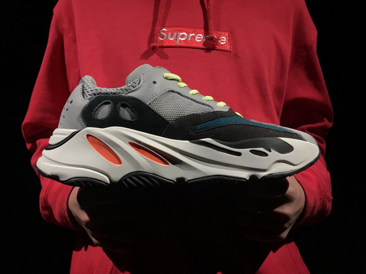 A8 700 原色 Yeezy Boost 700 Original Color