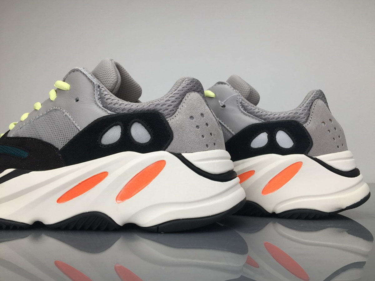 A8 700 原色 Yeezy Boost 700 Original Color