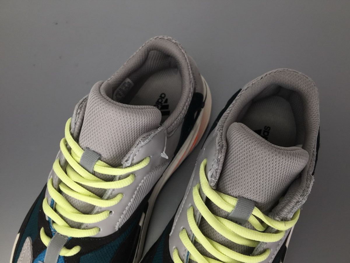 A8 700 原色 Yeezy Boost 700 Original Color