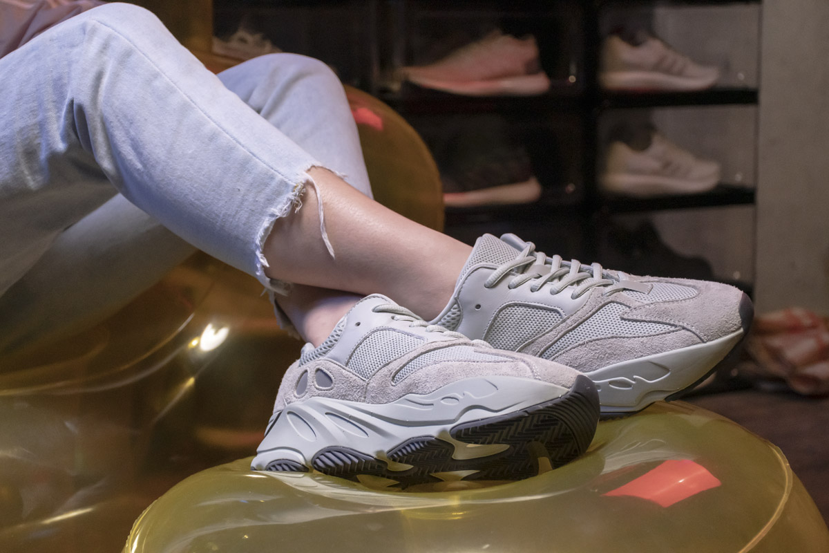 海盐 本地版椰子700 adidas yeezy boost 700'salt eg7487 tos相册
