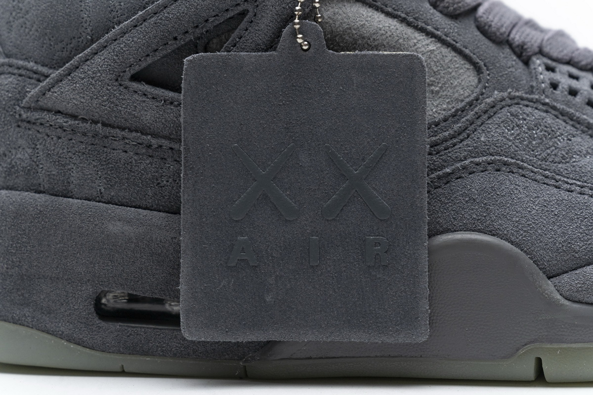 Q4乔丹4代 KAWS灰 Air Jordan 4 KAWS X Air Jordan 4 Retro