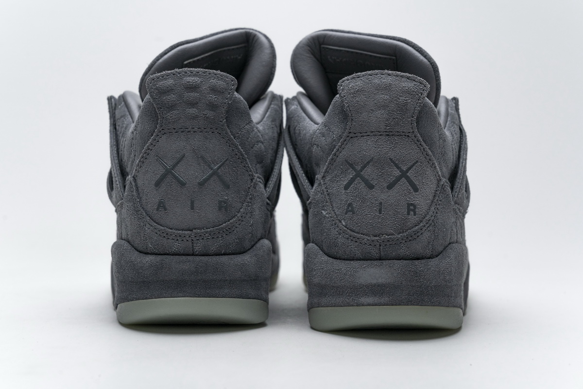 Q4乔丹4代 KAWS灰 Air Jordan 4 KAWS X Air Jordan 4 Retro