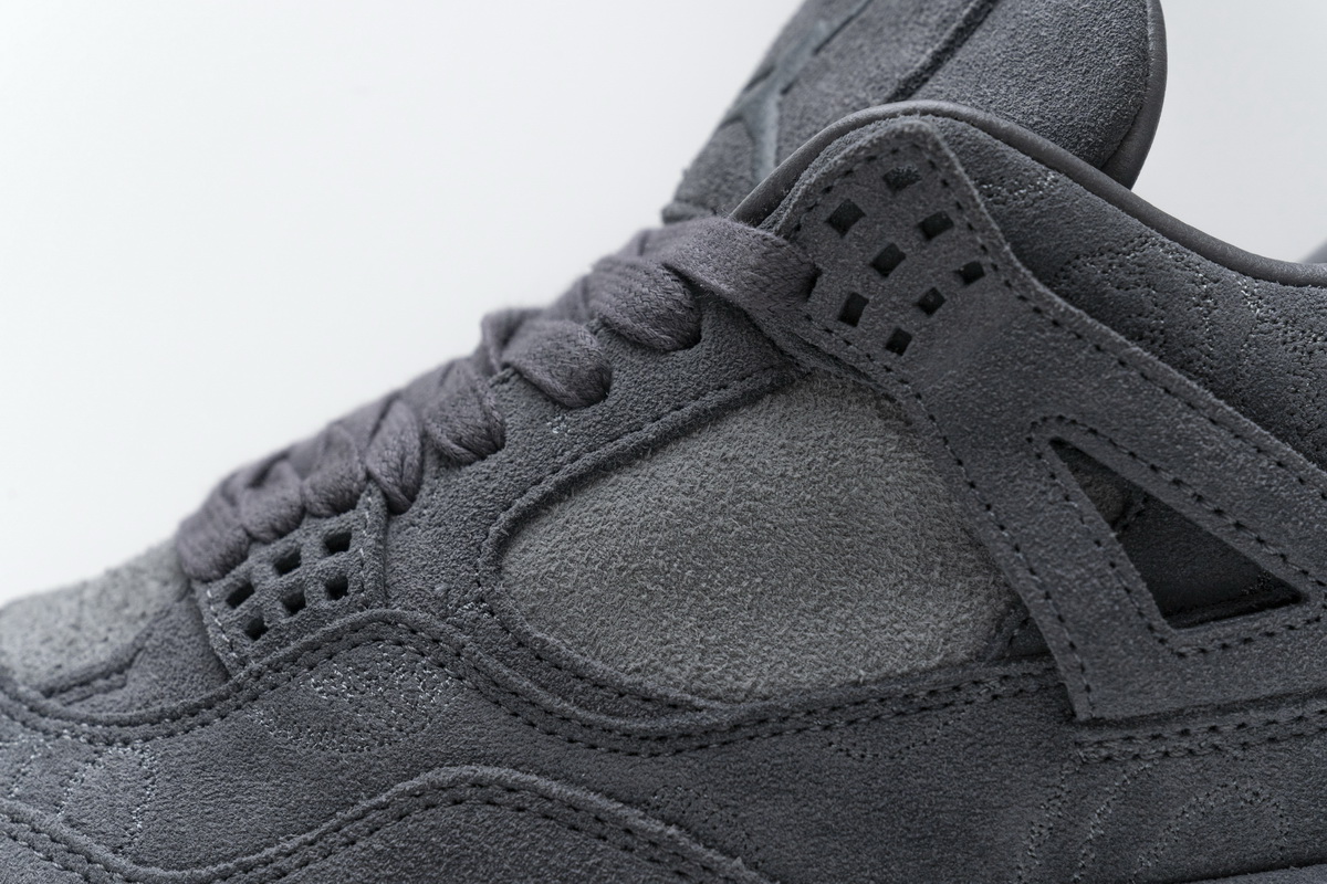 Q4乔丹4代 KAWS灰 Air Jordan 4 KAWS X Air Jordan 4 Retro