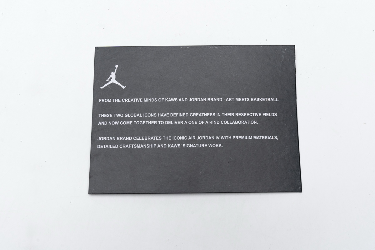 Q4乔丹4代 KAWS灰 Air Jordan 4 KAWS X Air Jordan 4 Retro