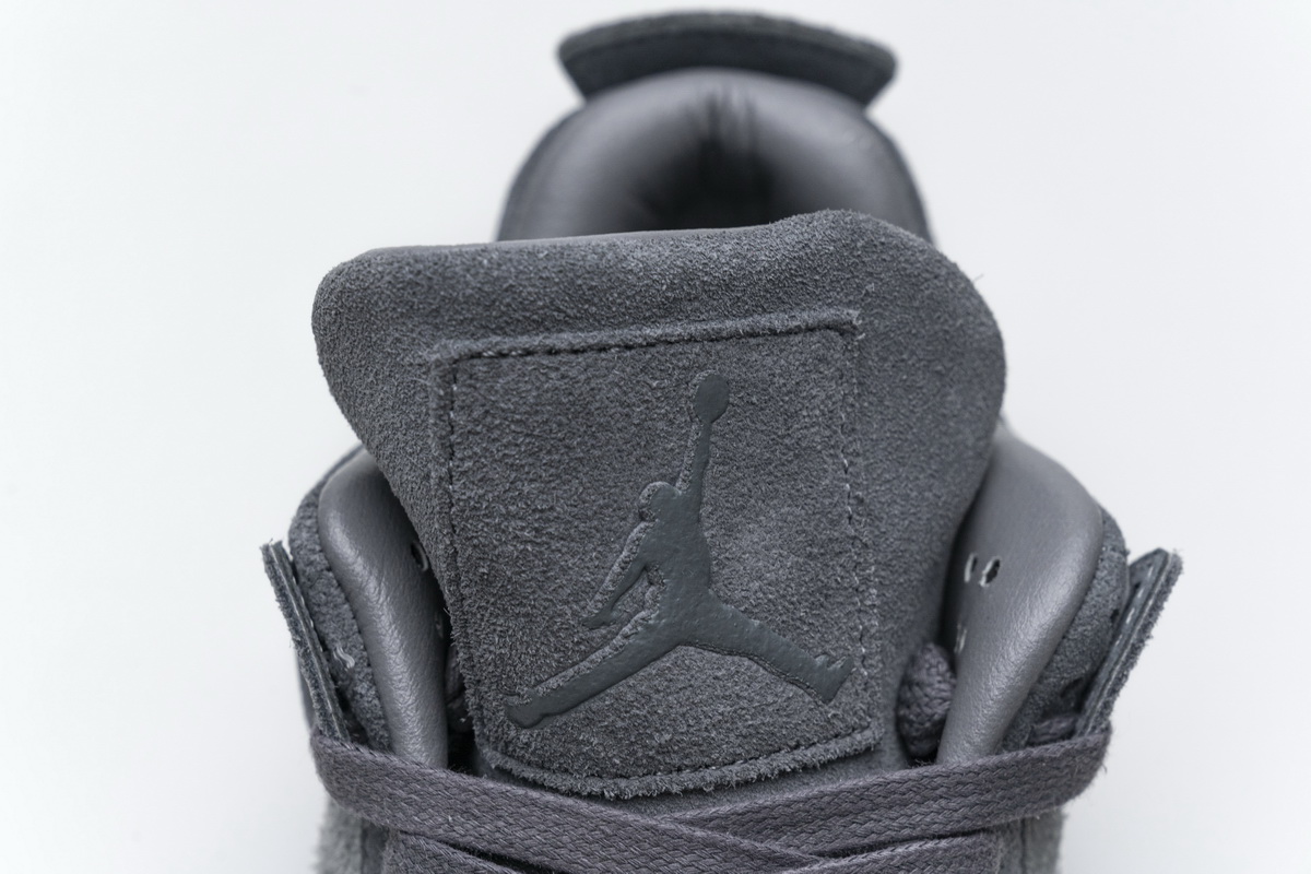 Q4乔丹4代 KAWS灰 Air Jordan 4 KAWS X Air Jordan 4 Retro