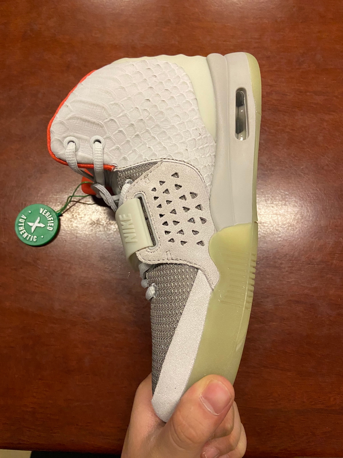 耐克椰子篮球鞋 灰白 Nike Air Yeezy 2 Platinum