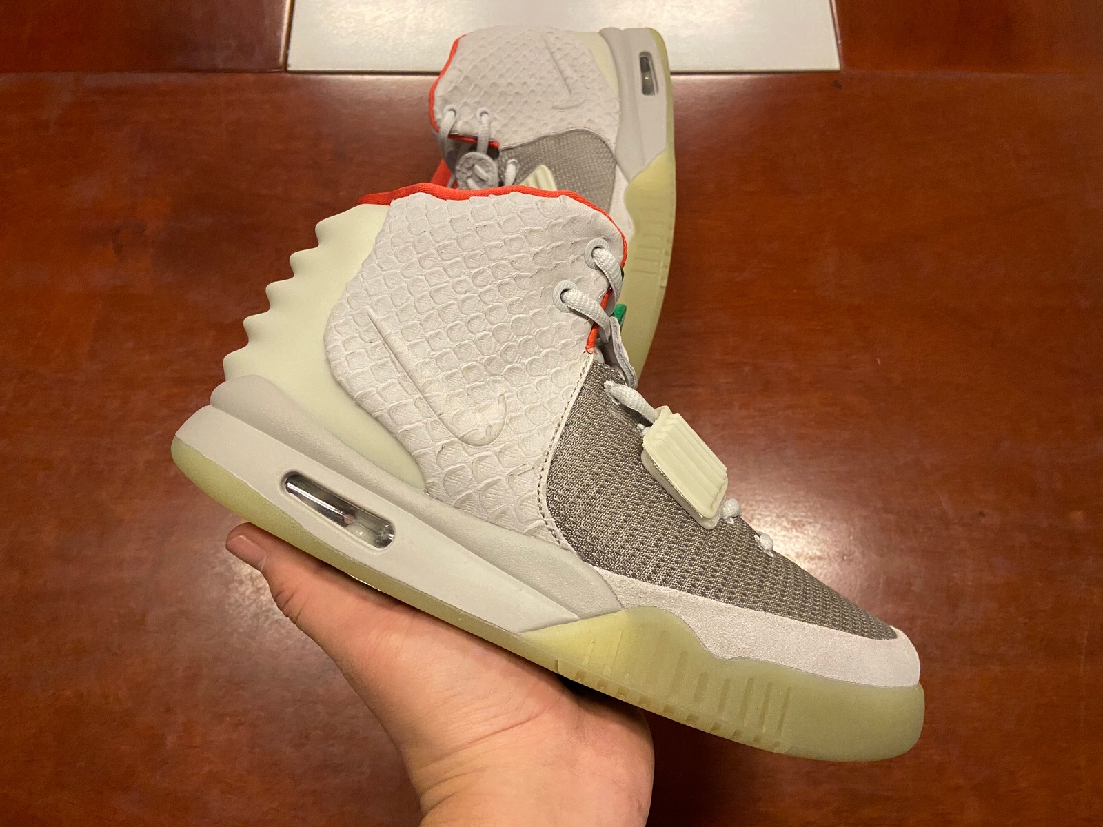 耐克椰子篮球鞋 灰白 Nike Air Yeezy 2 Platinum