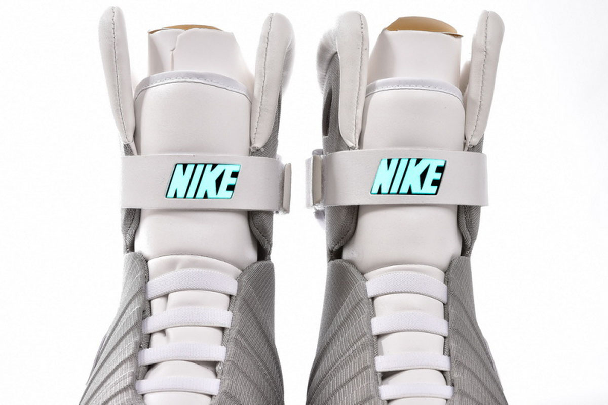 耐克回到未来灯鞋 原色 NIKE AIR MAG Back To The Future Original Color