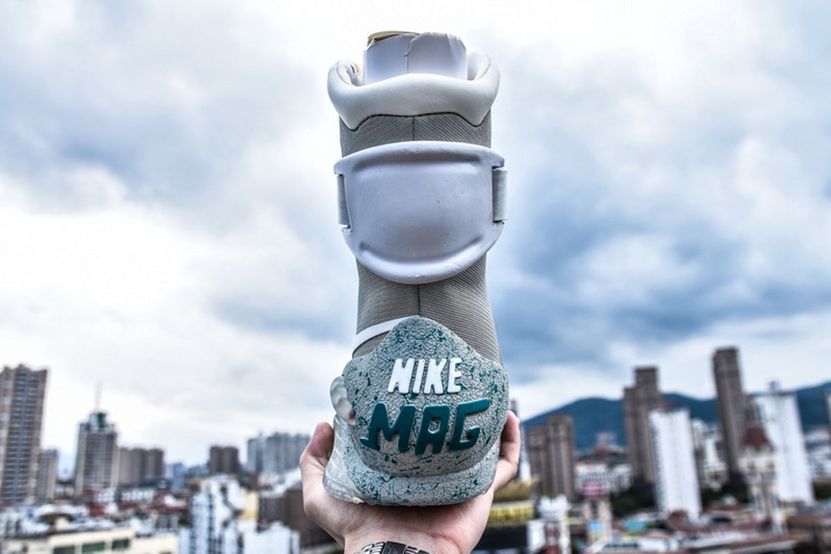 耐克回到未来灯鞋 原色 NIKE AIR MAG Back To The Future Original Color